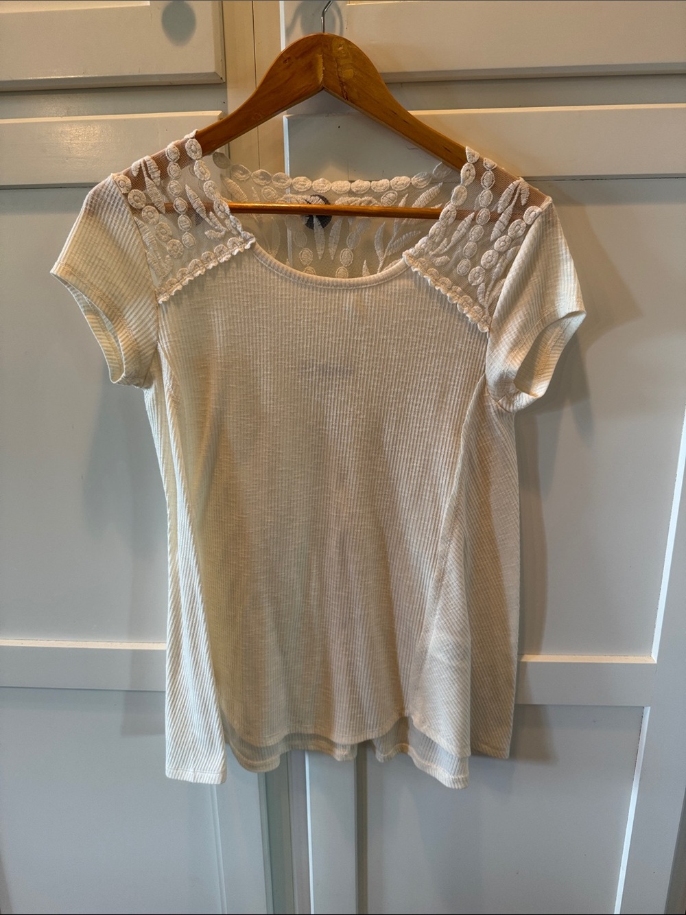 Jolt Cream Ribbed Short Sleeve Top with Lace Yoke